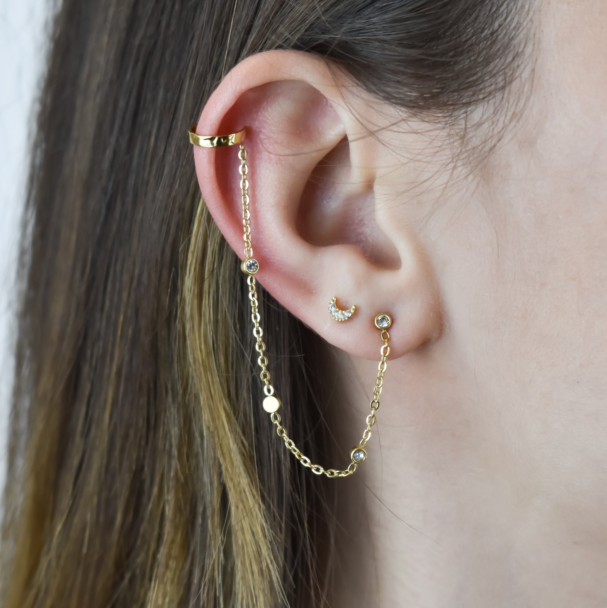 JOANA – Ear Cuff com Corrente e Brinco com Brilhante